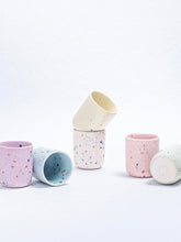 Lade das Bild in den Galerie-Viewer, Egg Back Home Party Confetti Espresso Egg Cup