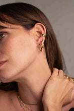 Lade das Bild in den Galerie-Viewer, Pave Earrings Hoops Ohrringe &quot;Abigail&quot;

