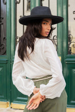 Lade das Bild in den Galerie-Viewer, Embroidered Cotton Bohemian Blouse Bluse "Leah"