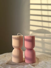 Lade das Bild in den Galerie-Viewer, Rib Pillar Kerze Candle | Soy wax