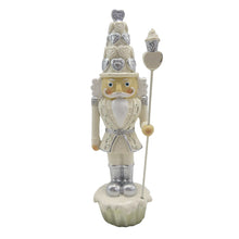 Lade das Bild in den Galerie-Viewer, Christmas Nutcracker Nussknacker Figur Cupcake White
