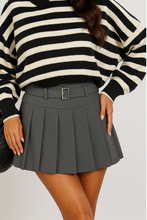 Lade das Bild in den Galerie-Viewer, Mini Pleated Tennis Skirt with Belt Rock Noe
