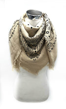Lade das Bild in den Galerie-Viewer, Square Wool Scarf Schal Tuch Bandana Paisley
