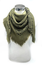 Lade das Bild in den Galerie-Viewer, Square Wool Scarf Schal Tuch Bandana Paisley
