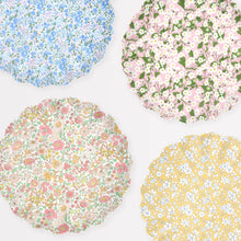 Lade das Bild in den Galerie-Viewer, Meri Meri X Liberty London 4er Mixed Set Melamin Plates Teller
