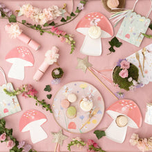 Lade das Bild in den Galerie-Viewer, Meri Meri Fairy Plates Fee Teller 8er Pack
