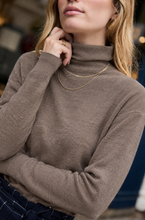 Lade das Bild in den Galerie-Viewer, Turtleneck Sweater Rollkragen Pullover Cashmere Blend Wendy
