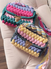 Lade das Bild in den Galerie-Viewer, Braided Handbag Crossbody Bag Häkeltasche Umhängetasche &quot;Jolly&quot;
