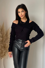 Lade das Bild in den Galerie-Viewer, Knit Cutout Sweater Tara
