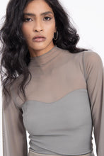 Lade das Bild in den Galerie-Viewer, Balloon Sleeve Sheer Blouse Top &quot;Leila&quot;
