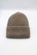 Lade das Bild in den Galerie-Viewer, Classic Beanie Mütze Angora &quot;Copenhagen&quot;
