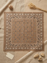 Lade das Bild in den Galerie-Viewer, Square Scarf Schal Tuch Bandana Paisley 110cm
