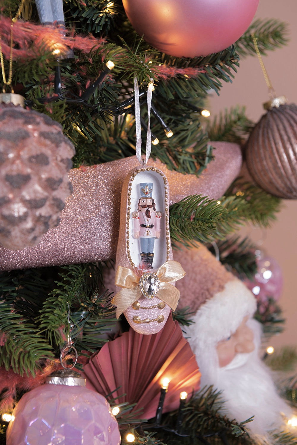 Pink Nutcracker in a Ballet Shoe Bow Ballett Nussknacker Deko Anhänger