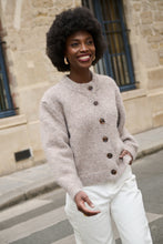 Lade das Bild in den Galerie-Viewer, Oversized Wool Cardigan Jäckchen Zayne
