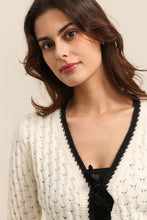 Lade das Bild in den Galerie-Viewer, Contrast Trim Wool Blend Cardigan Schleife Zane
