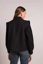 Lade das Bild in den Galerie-Viewer, Embroidered Quilted Vest Steppweste Ellen
