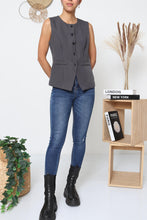 Lade das Bild in den Galerie-Viewer, Sleeveless Vest Weste &quot;Bella&quot;
