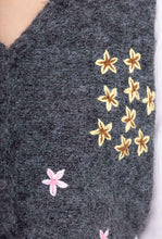 Lade das Bild in den Galerie-Viewer, Embroidered Floral Vest Weste Blake
