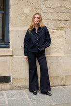 Lade das Bild in den Galerie-Viewer, High Waisted Flare Jeans Pants Zoe
