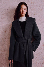 Lade das Bild in den Galerie-Viewer, Wool Hooded Coat Jacket with Belt Bea
