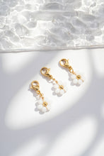 Lade das Bild in den Galerie-Viewer, Charm Daisy Beads

