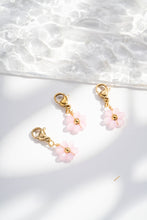 Lade das Bild in den Galerie-Viewer, Charm Daisy Beads
