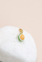 Lade das Bild in den Galerie-Viewer, Charm &quot;Lime&quot;
