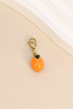 Lade das Bild in den Galerie-Viewer, Charm Papaya
