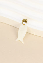 Lade das Bild in den Galerie-Viewer, Charm Fish Sardine

