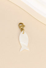 Lade das Bild in den Galerie-Viewer, Charm Fish Sardine
