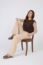 Lade das Bild in den Galerie-Viewer, Sleeveless Crew Neck Sweater Pullunder Alpaca Wolle
