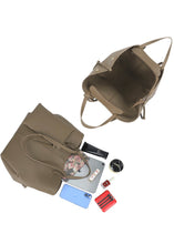 Lade das Bild in den Galerie-Viewer, Shopper Bag Tasche Top Handle with Pouch Cynthia
