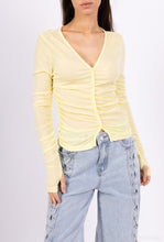 Lade das Bild in den Galerie-Viewer, V-Neck Button Cotton Shirt Butter Yellow
