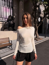 Lade das Bild in den Galerie-Viewer, Asymmetrical Sheer Top Leila

