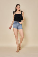 Lade das Bild in den Galerie-Viewer, Smocked Bow Tie Top "Faye"
