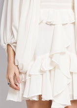 Lade das Bild in den Galerie-Viewer, Kleid Flowy Ruffle Dress with Batwing Sleeves &quot;Naya&quot;
